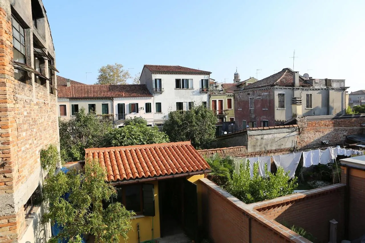 Shuttered Dreams Murano Venice Appartement