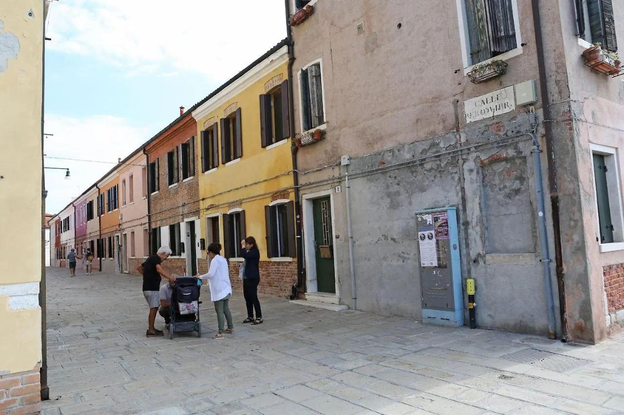 Shuttered Dreams Murano Venice Appartement