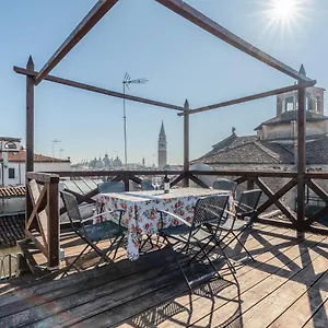 San Marco Vista Sui Tetti Veneziani Venise